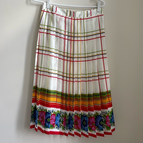 J Crew Pleated midi skirt with floral border NWT - Size 2 - Picture 4 of 7